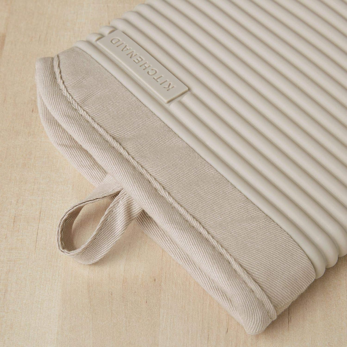 Ribbed Silicone Oven Mitts 2-Pack, Heat Resistant To 500°F KitchenAid